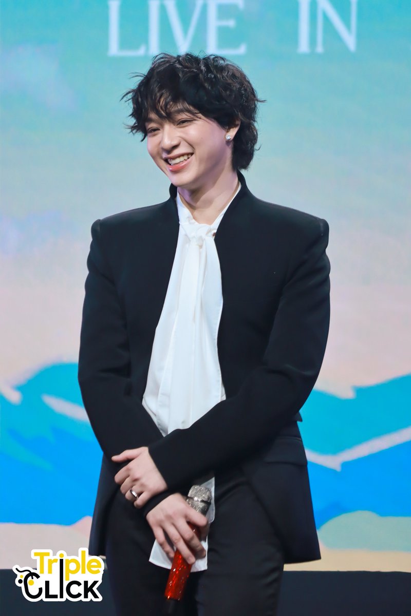 TripleclickTH's tweet photo. บาส หัสณัฐ กับ ยิ้มหวานๆ ในงาน BOY SOMPOB WORLD Y TOUR LIVE IN BANGKOK

#บาสเด็กอ้วนที่แท้จริง #bbasjtr #BasHatsanat 
#BoySompobWorldYTourLiveinBangkok https://t.co/34TxYYXneN