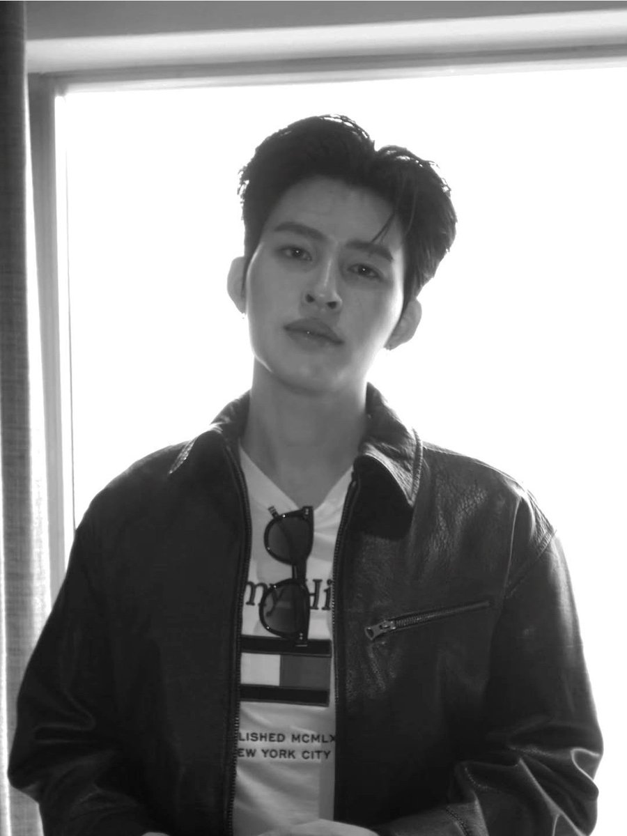 ppnaravit_home's tweet photo. IG : topping_society

🤍✨️

TOMMY HILFIGER x CADILLAC
PONDPHUWIN TOMMYCAD F1

#TommyHilfigerxPond
#TommyHilfiger #TommyFamily
#TommyHilfigerxCadillacF1
#ppnaravit @ppnaravit https://t.co/K1TYg8OTrs
