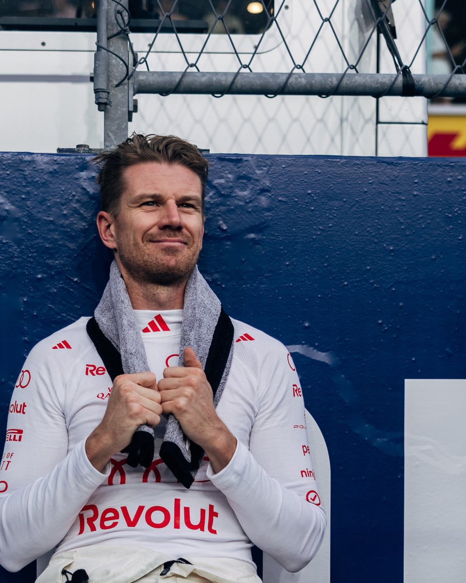 audif1_'s tweet photo. Our Saturday highlights, from the final Sprint to Qualifying under the Singapore lights.

Read about our day: https://t.co/SwRDLlXNlT https://t.co/wsD1s1IYxk