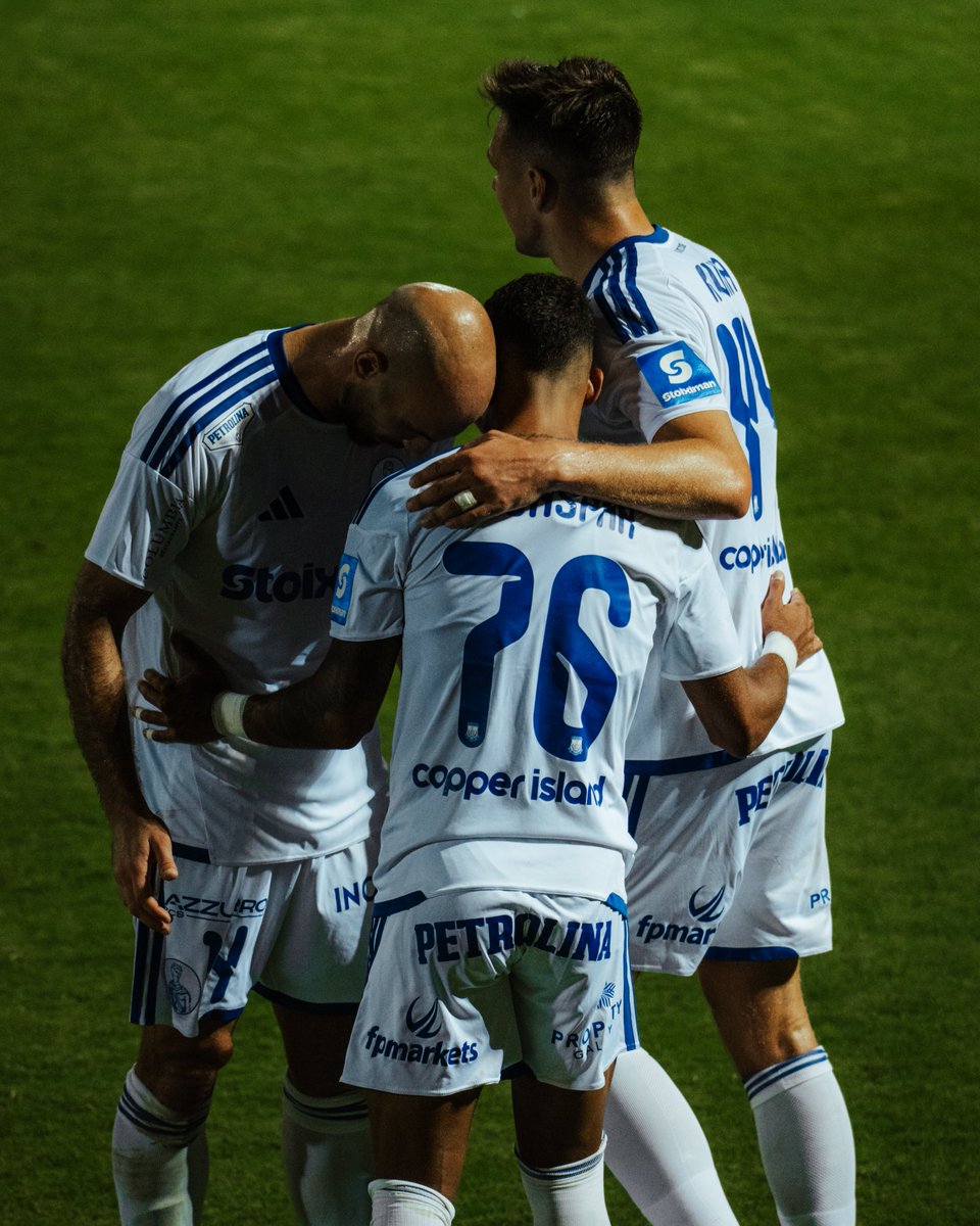 APOLLONOFFICIAL's tweet photo. 📸⚽ 𝐆𝐚𝐬𝐩𝐚𝐫 𝐩𝐮𝐭𝐬 𝐮𝐬 𝐛𝐚𝐜𝐤 𝐢𝐧 𝐟𝐫𝐨𝐧𝐭! https://t.co/hyUByu8AZS