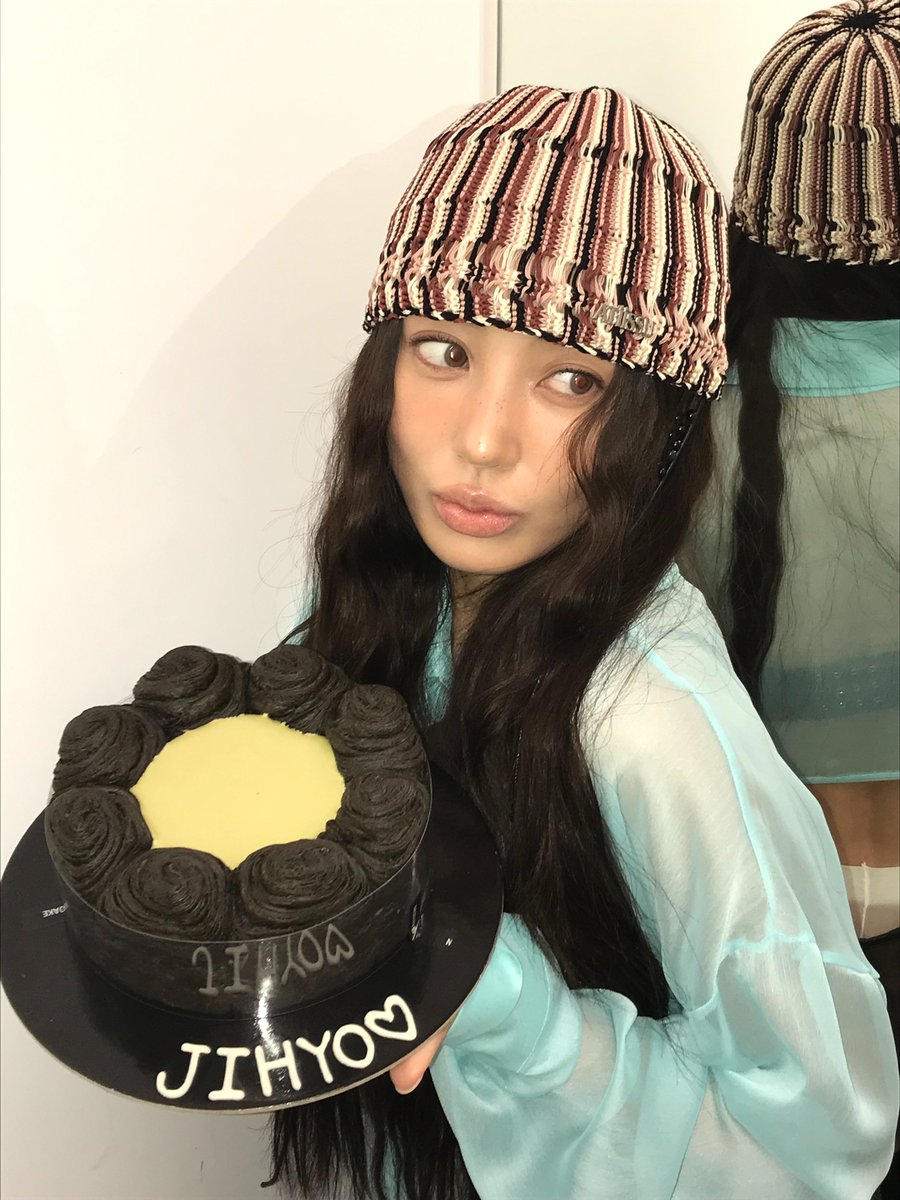 JlCHYO's tweet photo. When you're this loved by others, 🤍 https://t.co/5VA0dBFbB8