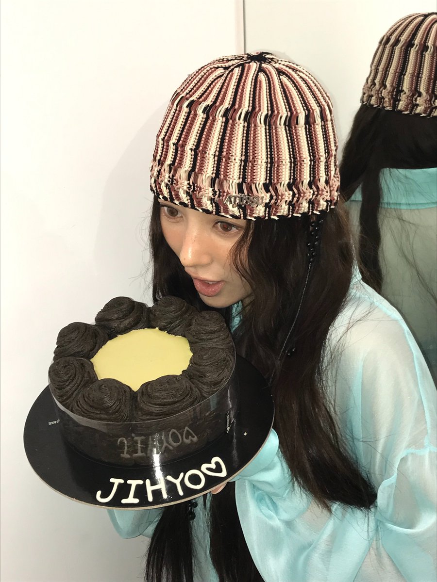 JlCHYO's tweet photo. When you're this loved by others, 🤍 https://t.co/5VA0dBFbB8