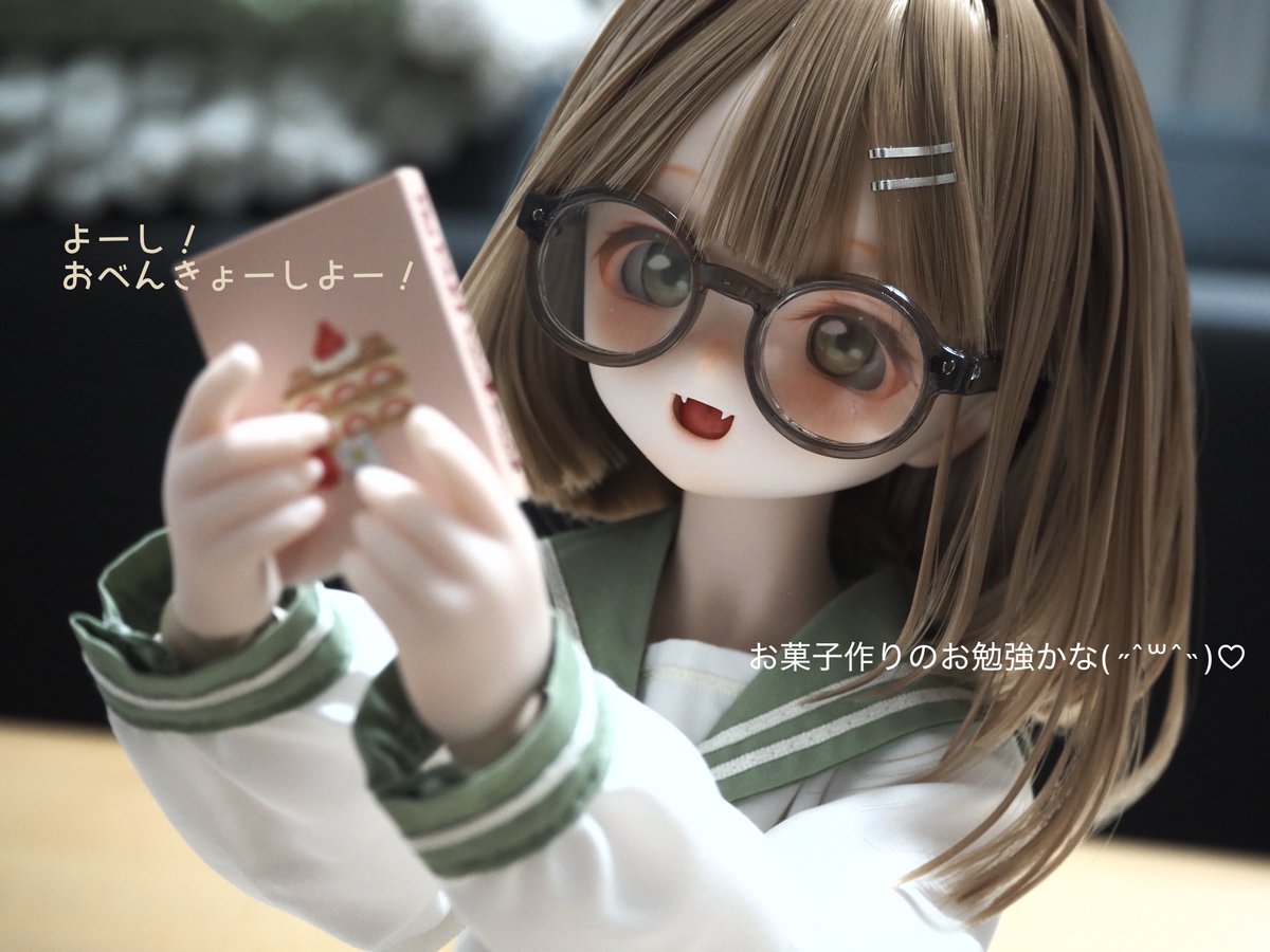 ino3800's tweet photo. すいちゃん観察日記 📖🌱
No.01「眼鏡」

#すいちゃん観察日記 #いのっ子 https://t.co/C8HoouoZJu