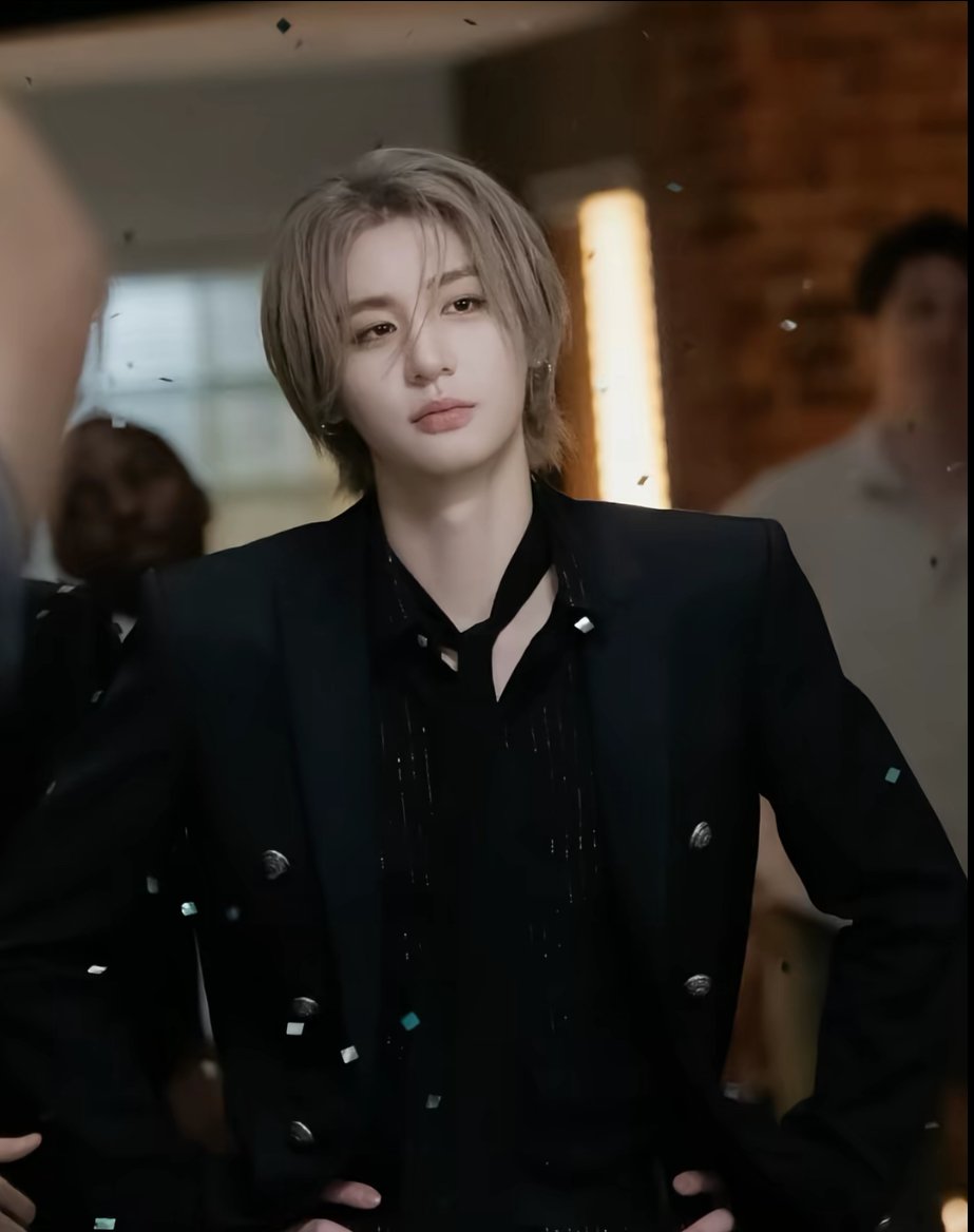 GAleum46096's tweet photo. 룩 앳 마이 아이즈~✨️ https://t.co/JRr4x69x3B