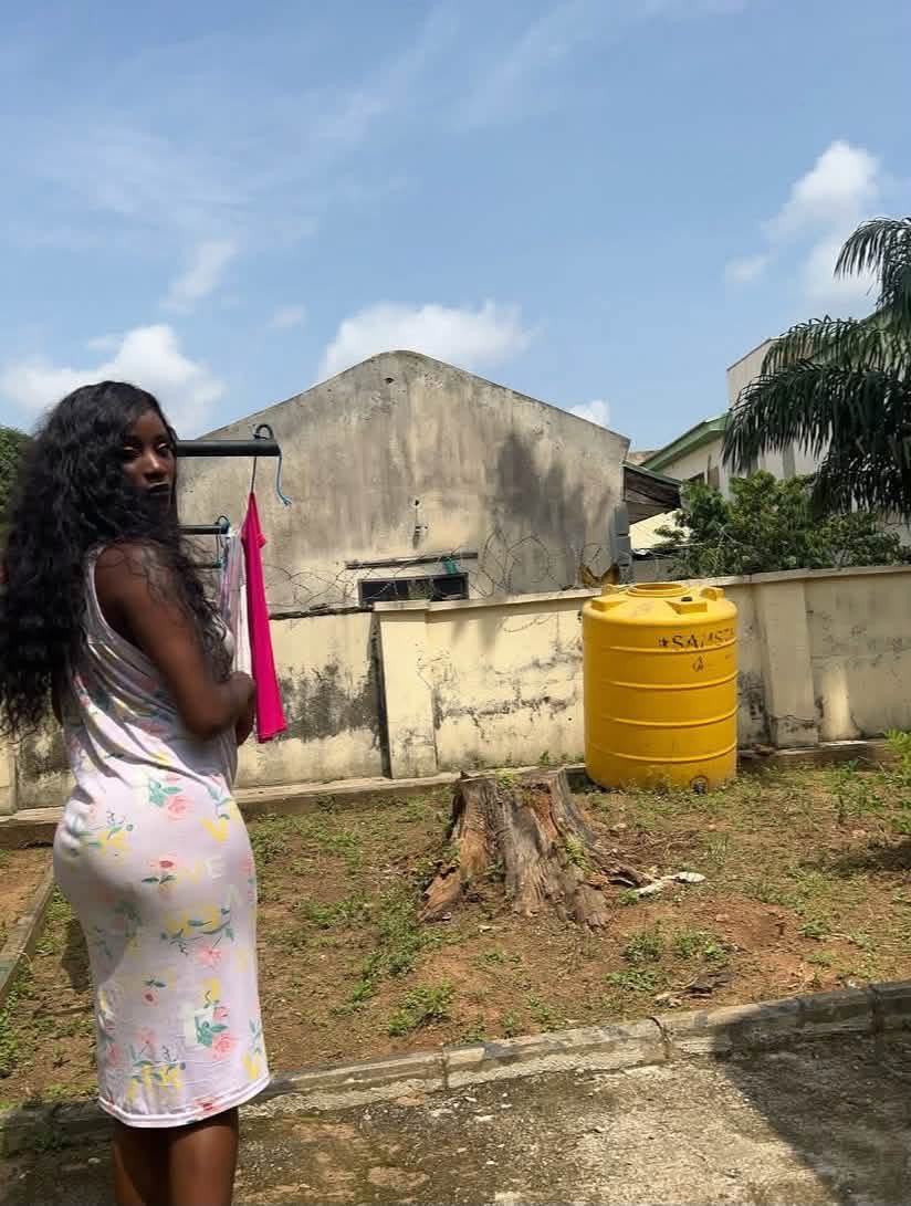 IfunanyaDelilah's tweet photo. My house rent is 1.5 million, I have just 500k. What can I do to to get 1 million 😩 https://t.co/LKsjlPXpeu