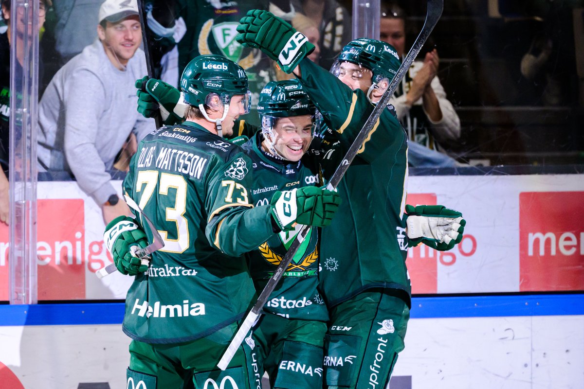VFSPORTEN's tweet photo. Färjestad tog sjätte raka segern: 

”Blivit den spelare FBK hoppades” #fbkse

https://t.co/AfJkz6T0KK https://t.co/mQJhs3HB9h