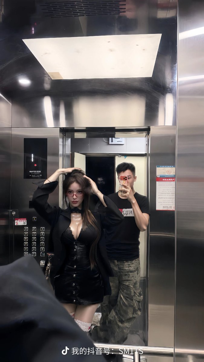 Nafists's tweet photo. 广州女王妈妈 https://t.co/65lMxNKUCF