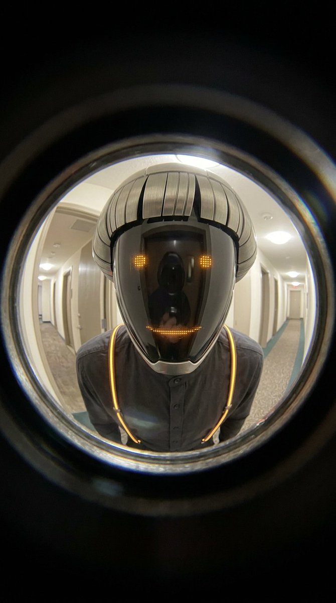 SlingoorIntel's tweet photo. @wirelyss knock knock

it says AI on your bio https://t.co/WYRVKnYQnM
