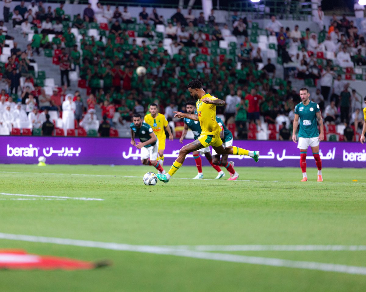 khalidjassem74's tweet photo. الخليج والاتفاق.. لا فوز ولا ريمونتادا

ثالث تعادل على التوالي للفريقين.. 1-1

والسيناريو هالمرة كان فيه إثارة لين آخر الدقائق

الاتفاق كان قريب يقلب الطاولة ويكمل الريمونتادا

لكن الهدف اللي كان ممكن يغيّر كل شي.. تم إلغاؤه

وبالنهاية كل فريق يطلع بنقطة في ترتيب الدوري السعودي 🤝