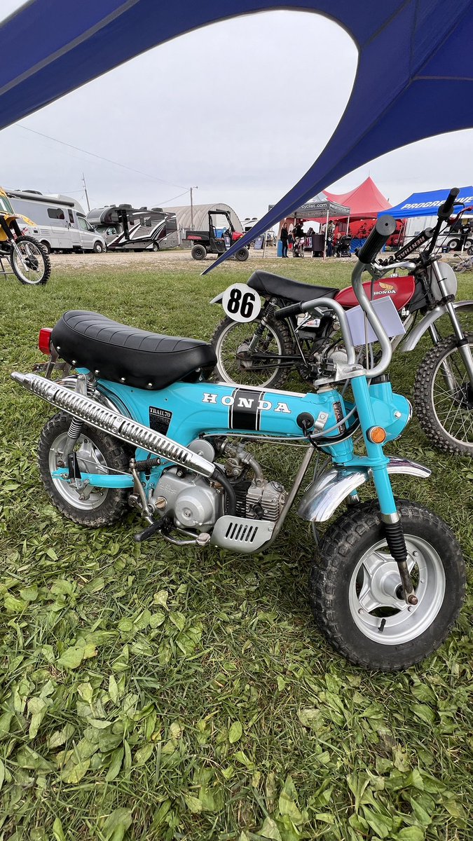 HighPointMX's tweet photo. Choose your vintage weapon ⚔️ @legendsandheroes 

@redbullusa @dayinthedirtouteast #HighPointRaceway https://t.co/rS6Pb3EDOf