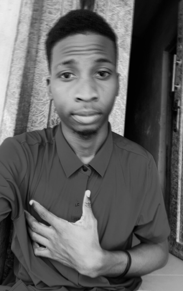 Hey_shomodray's tweet photo. 🤍🖤 Got the face card already but why I still dey face sapa!! 🤦🏿 https://t.co/dHvWrRraSg