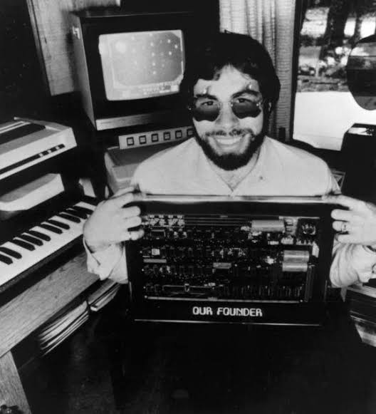 morluto's tweet photo. reverse engineer everything
the homebrew computer club era of technology is back https://t.co/8KeW0FDY22