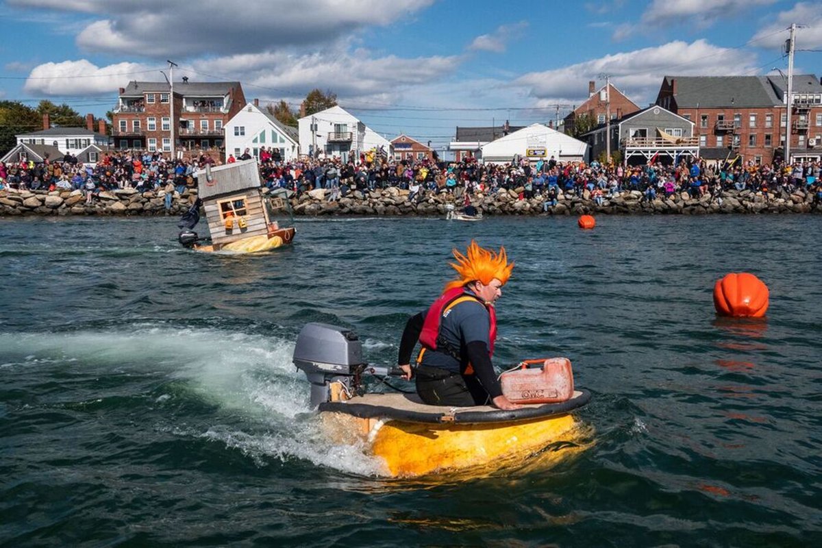 plaventoapp's tweet photo. Hollowed-out giant pumpkins racing down the river! Damariscotta Pumpkinfest & Regatta runs Oct 9โ12 with pumpkin art, a parade and the famous pumpkin boat regatta. Check https://t.co/Tl4i8mZP5O for race times.
๐ Damariscotta, ME
#Pumpkinfest #VisitMaine #Plavento https://t.co/6P7hWJpx5Q