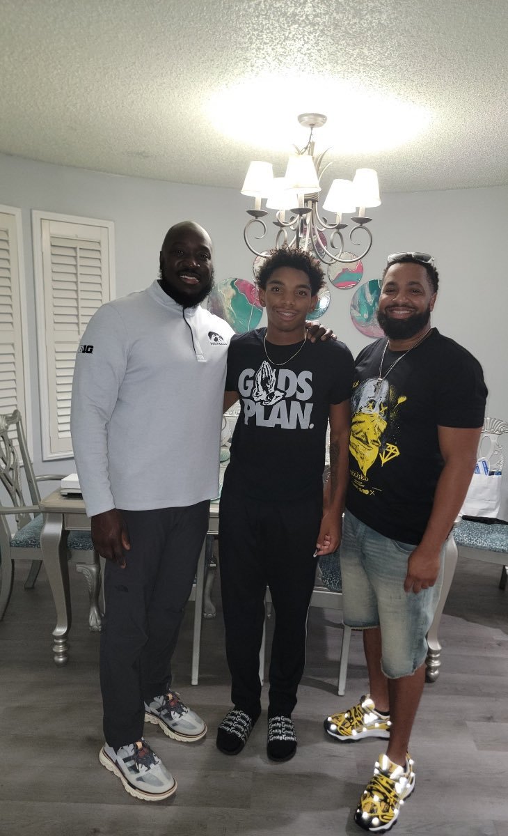 Hawk_Stan89's tweet photo. @ScottDochterman I remember seeing  this picture from his last inhome...never thought he had/could have the body to be a full time B1G RB. 

Another Braithewaite W https://t.co/GsDQhYZIlk