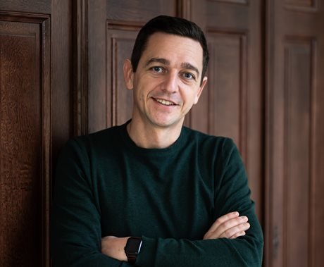 _Roman_Maca's tweet photo. Je to frajer. V podstatě sám si celou Babišovu propagandistickou mašinérii s neomezenými rozpočty naprosto jednoznačně namazal na chleba. Honza Grolich je novodobý Václav Havel s prvky Bohuše z filmu Dědictví. A to je geniální kombinace. Klobouk dolů. 👏✌️🇨🇿 https://t.co/sGaEK8qLUn