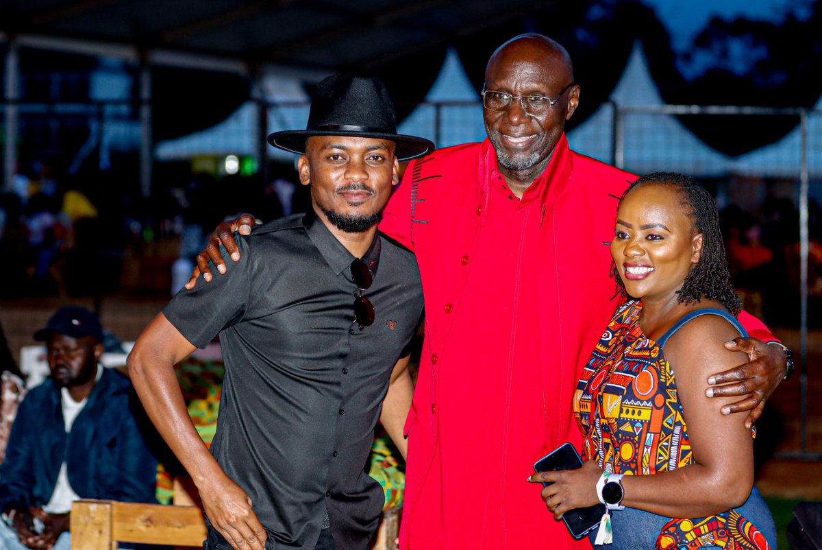 RamogiTVKe's tweet photo. Jafwambo Fred Obachi Machoka kod johera mage e nyasi mar dhialo higni 50 e paw lendo mobagi e alap ma Ulinzi Sports Complex, Nairobi | #RamogiTV #machoka@50 @fredomachoka https://t.co/qsqnqjtJyo