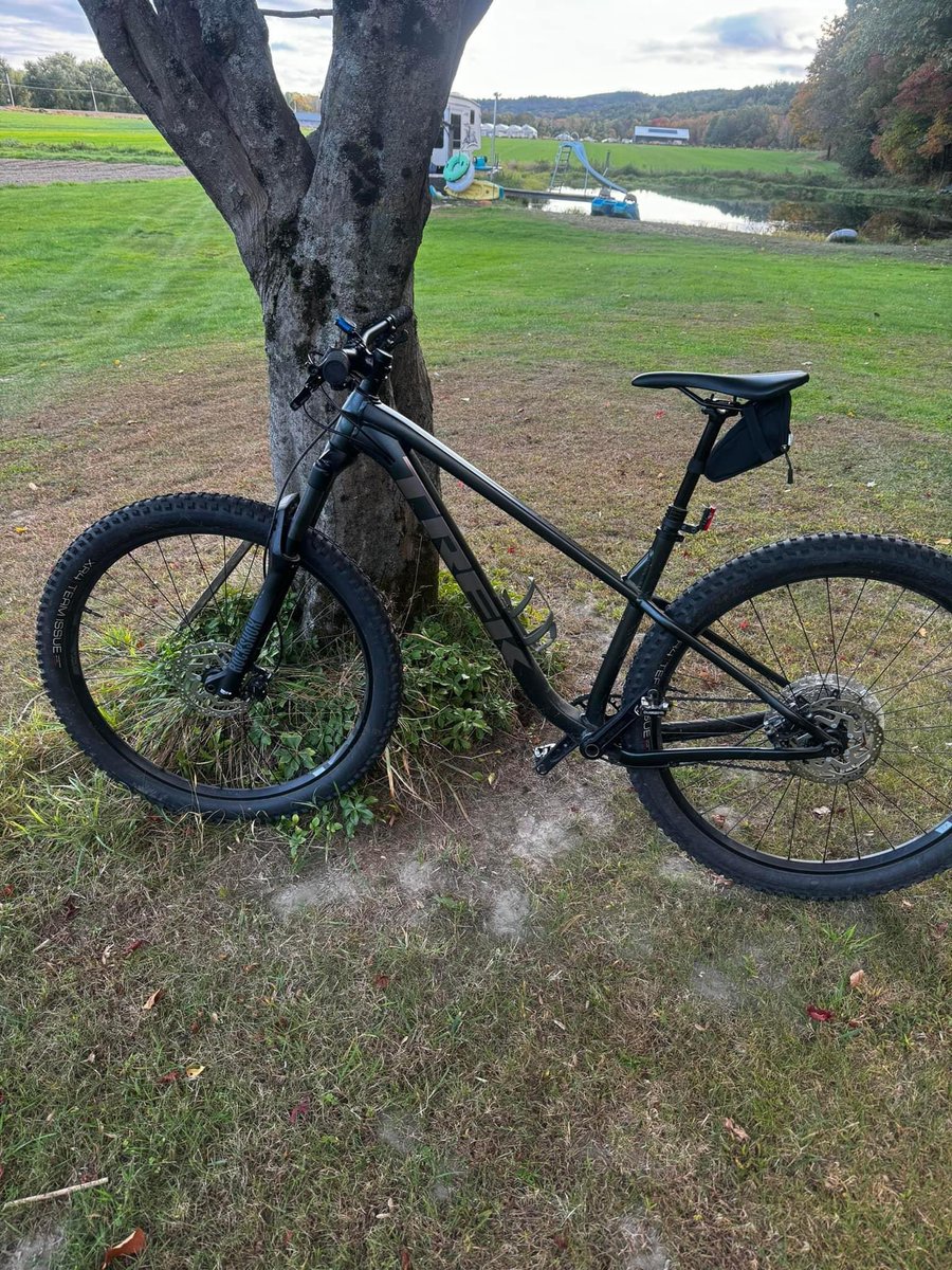 Trisha117330's tweet photo. Anyone interested in buying a bike giving out for just 80 I take chime and paypal https://t.co/eZZtGKf5qU