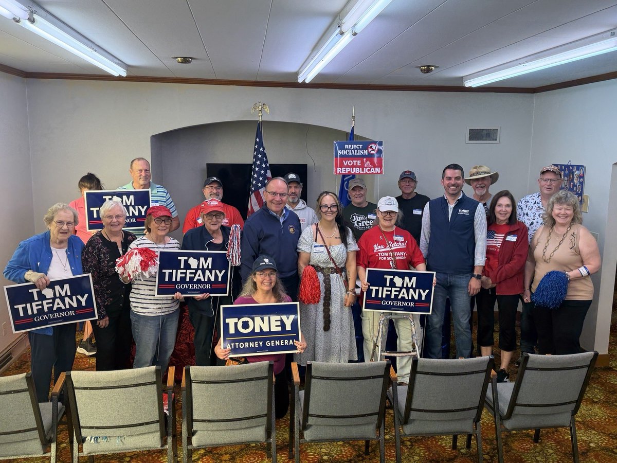 TomTiffanyWI's tweet photo. Are we going to flip the governor’s office red for the first time in eight years?

YOU BETCHA! 🇺🇸

Another great Save Wisconsin Saturday, with volunteers out at 27 locations across the state today! https://t.co/g6iM3g0da6