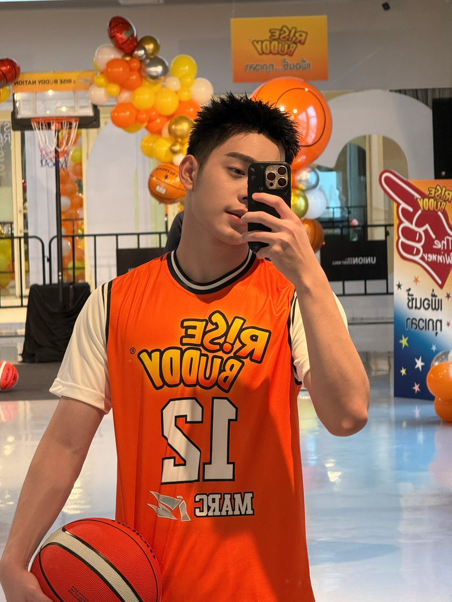 marcthh's tweet photo. ขอบคุณชาว U นะคับบ วันนี้มีความสุขมากๆที่ได้เจอทุกคนเเล้วขึ้นเวทีให้ทุกๆคนดู รักนะคับบบ 🤟🏻🤟🏻🤟🏻🤟🏻

#iZxRISEBUDDYNATION
#iZ https://t.co/1fXQ5WXr3O
