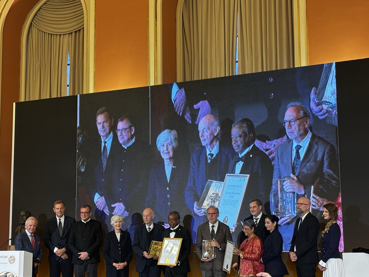 Chikwe_I's tweet photo. The responsibility Prof Muyembe &amp; Prof Piot carried at a young age, confronting a disease the world was only beginning to understand, is remarkable.

Five decades later as the world confronts another major Ebola outbreak, we continue to turn to them.

#VirchowPrize2026 https://t.co/S8AzBNEX84