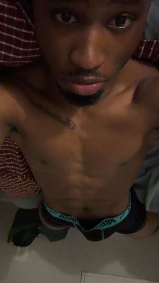 lowkeyethh's tweet photo. Morning stretch 
#yn #abs #stretch #black #fit https://t.co/0S0K3nlvYJ