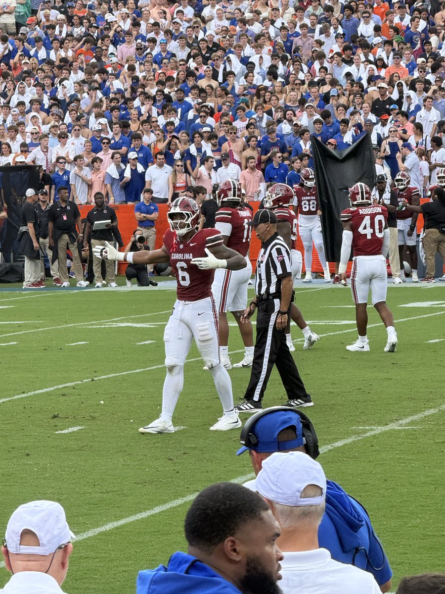 kp87GN's tweet photo. LOOKS LIKE DYLAN STEWART HASNT LEARNED HIS LESSON. TERRIBLE BEHAVIOR ACTING LIKE HEβS SHOOTING A GUN ON THE FOOTBALL FIELD. #WORKTHECUT π https://t.co/UvfEQwFerg