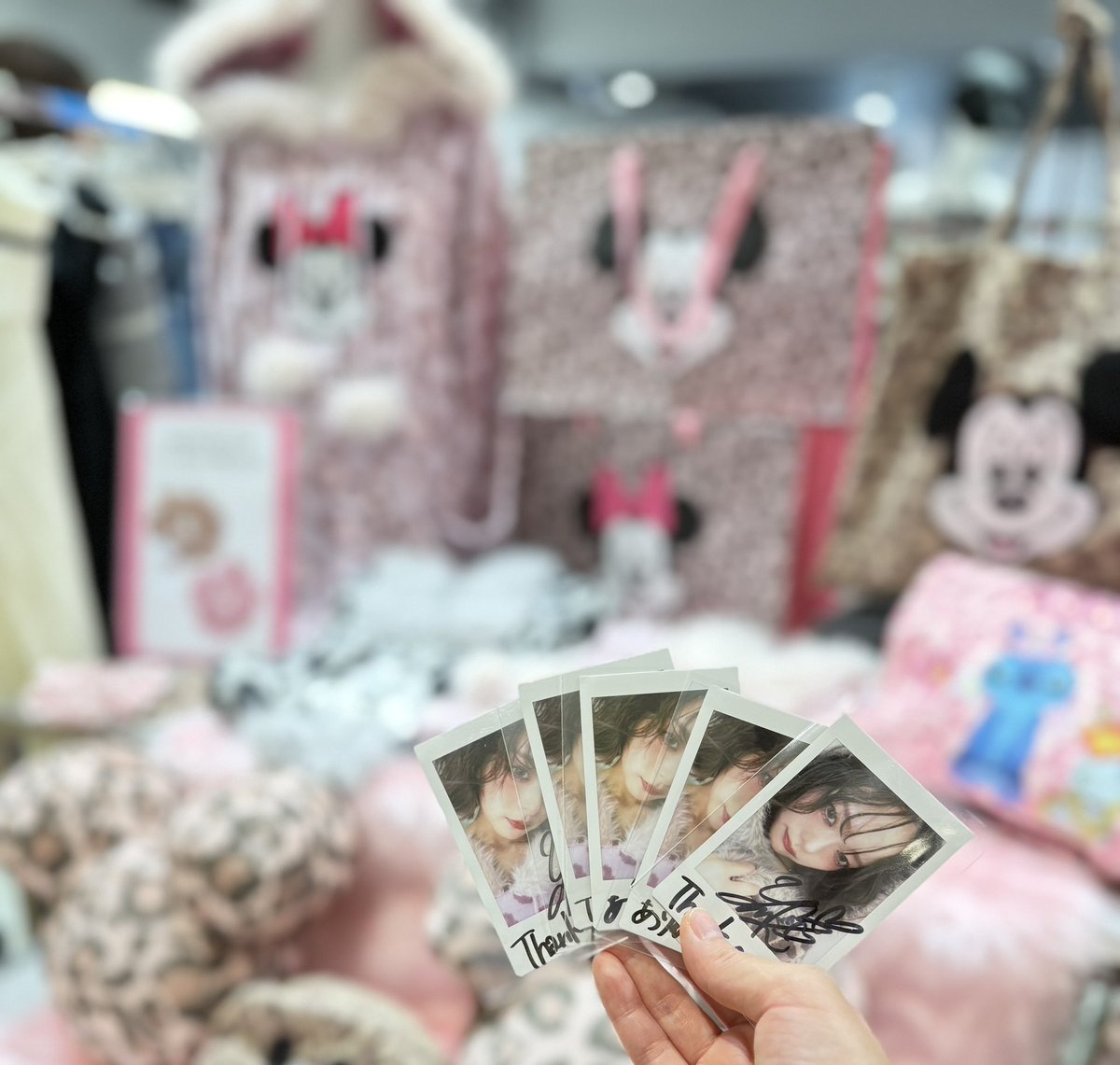 mogyutto_grape's tweet photo. チェキお渡し会とっても楽しかった😙🤍
長時間ずっとニコニコで可愛かったし久しぶりに話せて嬉しかったなあ🫶
レオパード人生で初めて着たいい機会でした🐆💜またこういうイベントがありますように🙏🏻
#4GEEKsbyspiralgirl #GENIC #宇井優良梨 #ルミネエスト新宿 https://t.co/NuJSi9I6UV