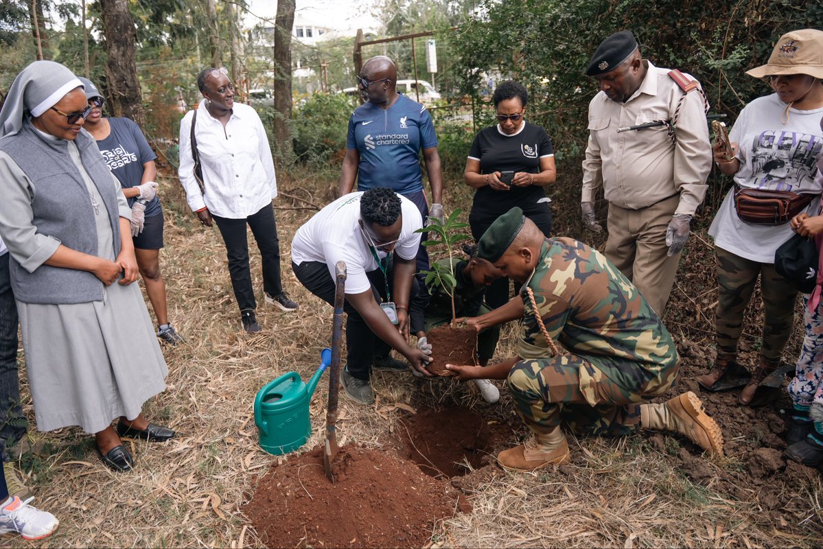 KLDA_Nbi's tweet photo. 1,637 trees planted!
We took part in Mazingira Day at Cottolengo Society of Kenya, bringing the community together to make a lasting impact on our environment.
#KLDA #MazingiraDay #GreenerKaren https://t.co/ovInSw7jqC