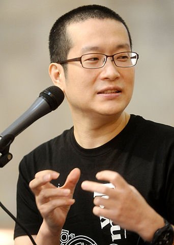 AnimetrendsRE's tweet photo. Boichi, the creator of "Dr. STONE," states the following:

"Pirate manga readers ARE NOT OUR ADVERSARIES. They are our future audience. They are proof that the demand already exists."

Boichi explains that many manga fans around the world still lack access to legal manga because some countries DO NOT HAVE publishing infrastructure, translation systems, or distribution networks.

"Telling manga fans in those countries, 'You should buy manga,' makes no sense if they have no way to acquire it."

He maintains that affordable digital manga services are key to expanding the industry globally and creating opportunities for future creators.

HE TOTALLY GETS IT! 🙏