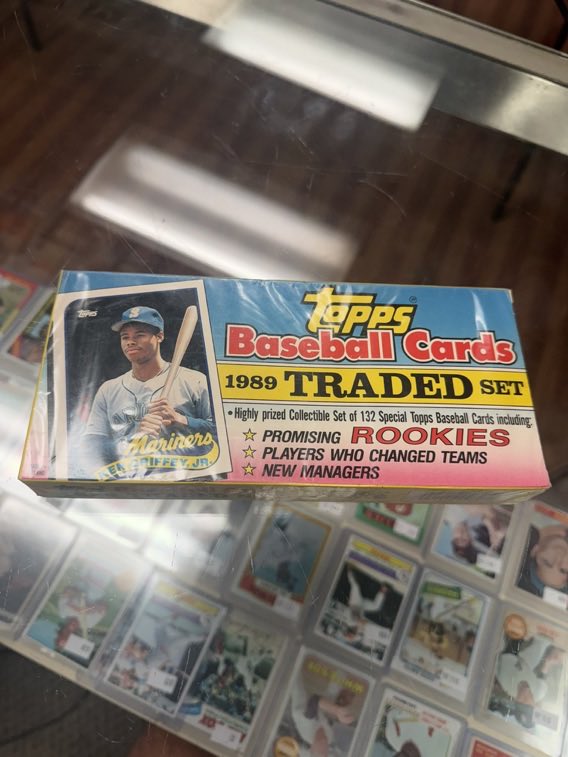 MrRaff26's tweet photo. @HoosierCards1 $100 for both these; Jordan and 89 traded? https://t.co/UkGxOR2IOP