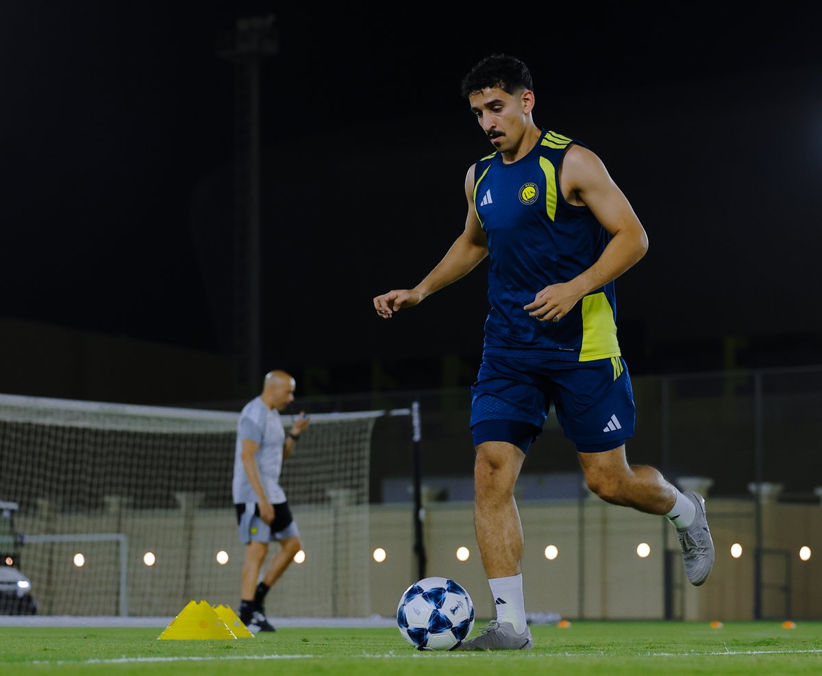 AlNassrFC's tweet photo. بداية التحضيـر لمبـاراة بعـد الغـد ⬅️ https://t.co/a32so0Q1vM