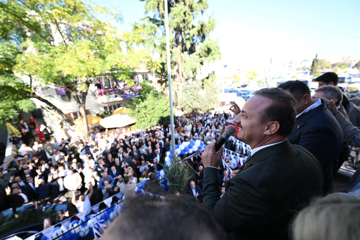 anahtarparti's tweet photo. Pendik’te umuda yeni bir kapı açtık…

Genel Başkanımız Sayın Yavuz Ağıralioğlu’nun katılımıyla İstanbul Pendik İlçe Başkanlığımızın açılışını, hemşehrilerimizin yoğun ilgisi ve teşkilatımızın coşkulu heyecanıyla gerçekleştirdik.

Genel Başkan Yardımcılarımız, Kadın Kollarımız, Gençlik Kollarımız ve teşkilat mensuplarımızla bir araya geldiğimiz bu güzel buluşmada bizleri yalnız bırakmayan İstanbullu hemşehrilerimize teşekkür ediyoruz.

Açılışımızda emeği geçen İstanbul İl Başkanlığımız, Pendik İlçe Başkanlığımız ve teşkilatımız da var olsun.

Milletimizin güvenine layık olmak, umudunu büyütmek için Türkiye’nin dört bir yanında çalışmaya devam...