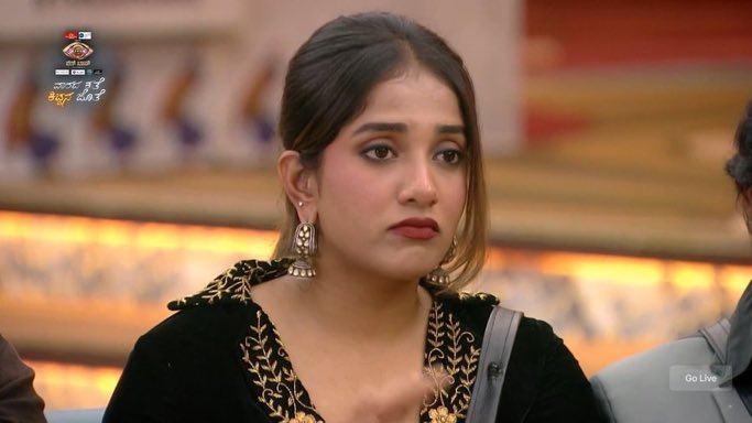 buttermasale's tweet photo. #Ganavi the only thing you should understand is this is #BBK13 not Silly power
Host is #kichchasudeepa not Puklu Balaji
Soon u understand soon you will become star of the house https://t.co/oO8UnV3YP1