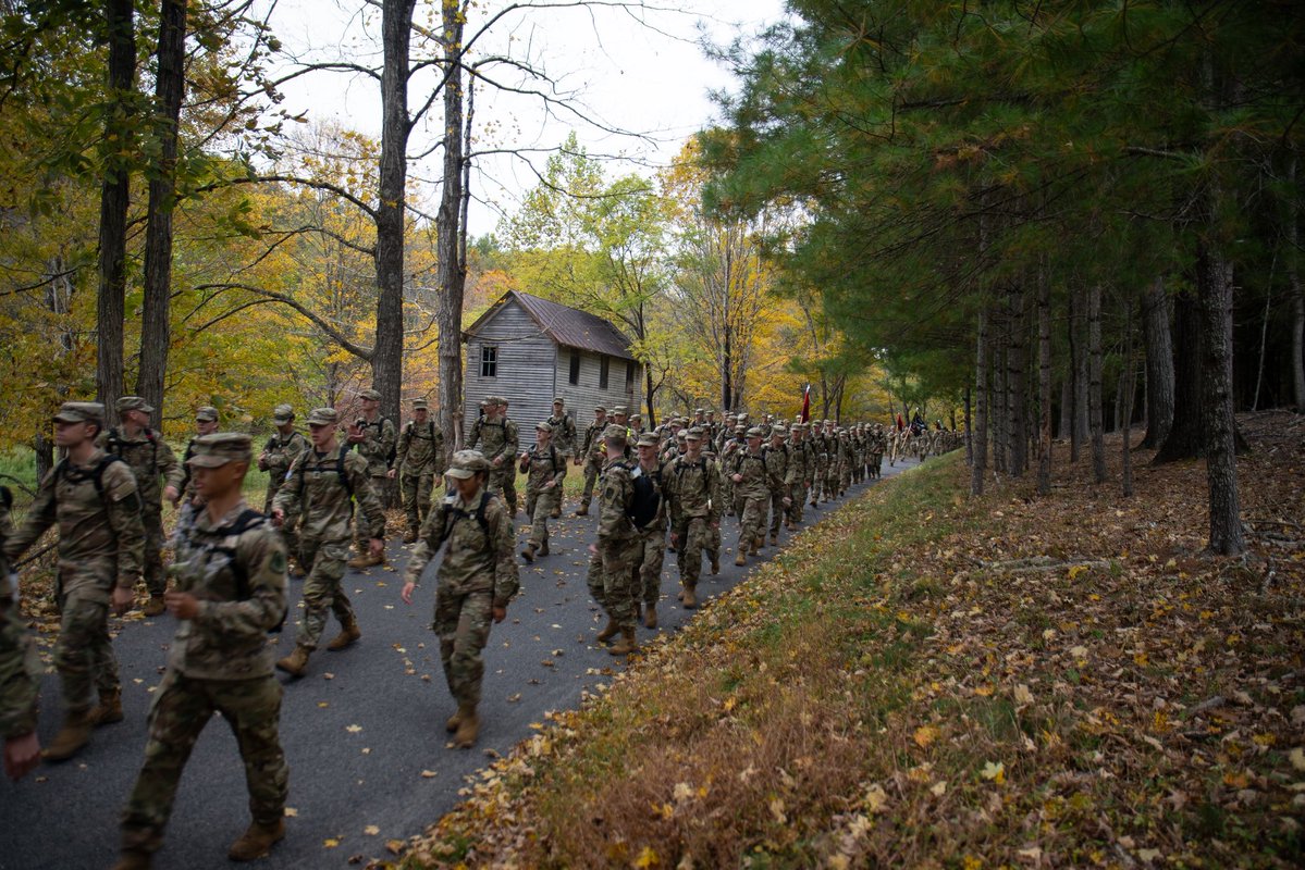 VTCorpsofCadets's tweet photo. The Class of 2030 has reached a major milestone: taking on the Caldwell March. Step by step, these cadets have chosen to stay the course, push through the toughest weeks, and prove that standing on the starting line of this march isn’t given—it’s earned. https://t.co/yaYBOrLksk