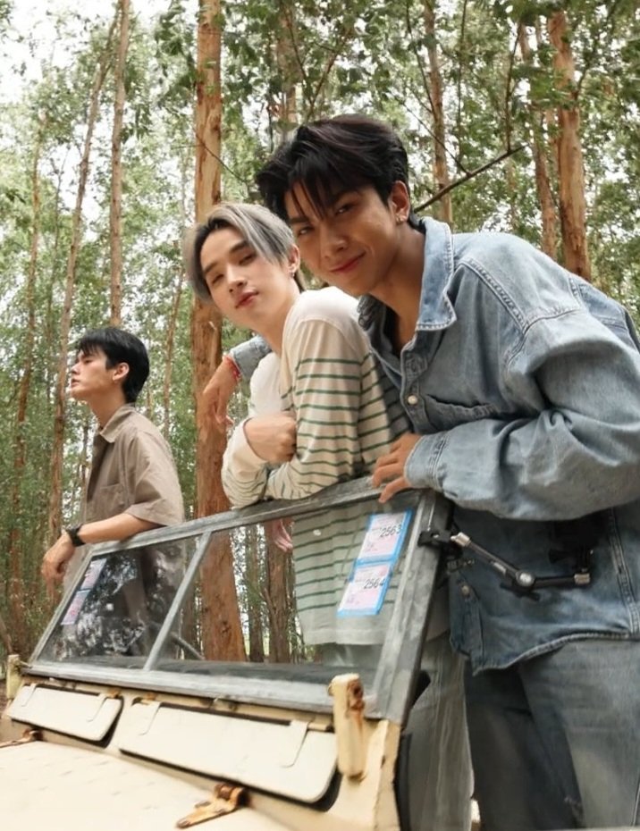 EGAT_Official's tweet photo. ถ่ายรูปเท่ๆ แบบบอยกรุ๊ปตัวท็อป

#IDOLENERGYSS2ep2
#IDOLENERGYSS2 
#LYKN #PERSES_TH https://t.co/pFGQU1Ky6I