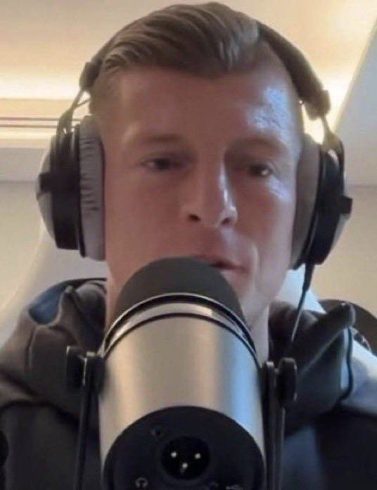 BiggestMohhh's tweet photo. 🚨🎙️ Toni Kroos on Barcelona’s first-half performance vs Getafe:

“Honestly, as someone who has watched Barcelona as a rival for years, I’m not enjoying what I’m seeing. (laugh) You sit there hoping they’ll give you something to criticize, but then they start playing like this, and you have to put your feelings aside and tell the truth.

The intensity is incredible. I have to give Hansi Flick credit because you can clearly see his influence on this team. His players know when to press, when to attack, and how to punish the opposition. That doesn’t happen by accident.

Look at Gordon. He’s playing with so much energy, constantly looking to get forward. You can tell he has one thing on his mind:

 ‘I want to score.’

 Rodri is doing what Rodri does best, bringing control and stability to the game.

But Gabriel Jesus? That’s the one that surprised me. I haven’t seen him press with this kind of intensity at Arsenal before. He’s playing as though he has been under Flick for years! With Raphinha unavailable, he’s taking his opportunity and showing exactly why squad depth matters.

And honestly, this is what concerns me most about Barcelona. 

When one player is missing, 

another comes in hungry to prove himself. 

Look at the quality they still have on the bench. 

As a Madrid fan, I don’t particularly enjoy saying this, but Hansi Flick is building something serious. Real Madrid still have a lot of work to do if they want to match that level of intensity and depth.

I don’t have to like Barcelona to recognize good football. And right now, they’re playing some very good football.

But it’s only the first half. Let’s see if they can maintain this level for 90 minutes.”