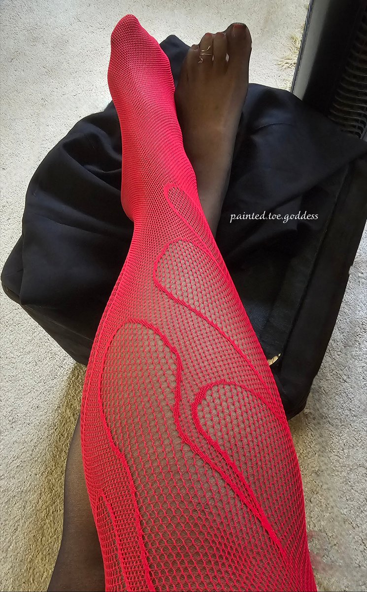 pntd2egoddess1's tweet photo. Happy Silky Saturday Lovelies 😘 I had some fun putting pieces together 😊 do you like the final look? 🤭 have a good one! https://t.co/q3dzAb8OJ6
