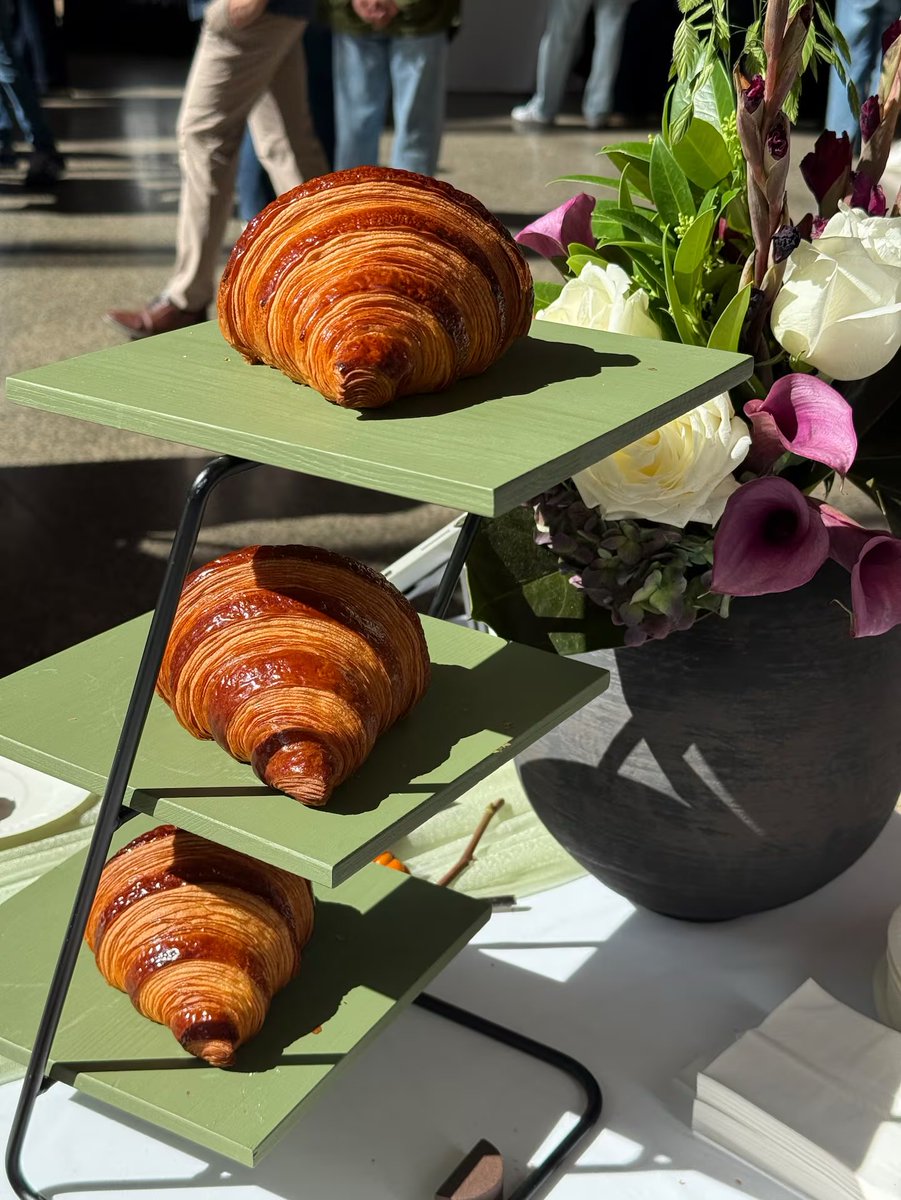 6ixbuzztv's tweet photo. Toronto bakery Tangssant Viennoiserie won the city’s Best Croissant competition with head chef Zhaofeng Huang crediting precise temperature control for his pastries’ flaky texture https://t.co/4n16RgQuW2
