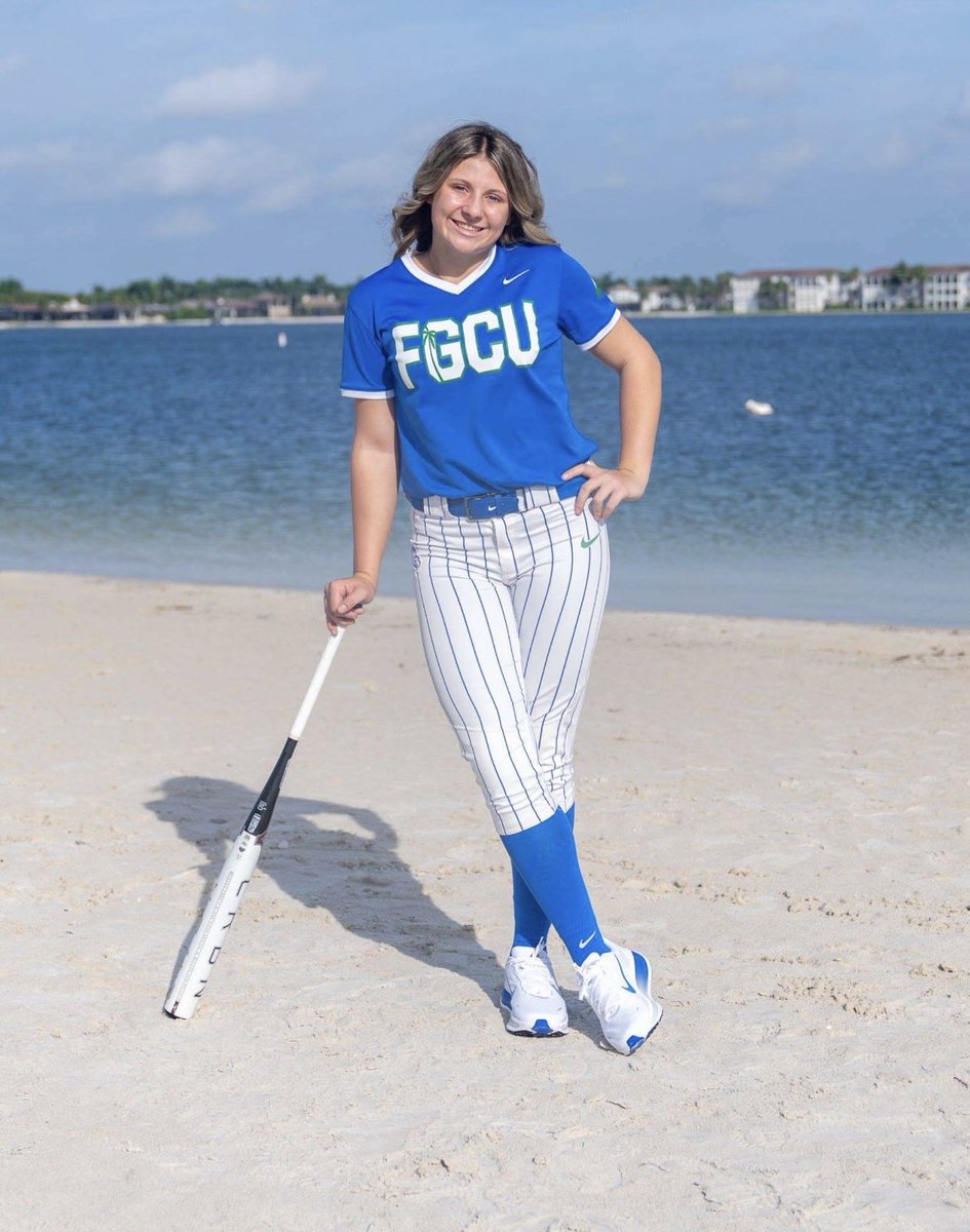 Brooklyn_Serg15's tweet photo. WINGS UP 💙💚🦅

@FGCU_Softball @LindsayFico @emason55 @ChartrandJorde @courtneygettins @evolvebaseball_ @RockGoldManetta @SWFLElite239 @Jackson_Unity @LineDsoftball @_CoachBCoachB @DiamondAddicts @TOP_D1RECRUITS https://t.co/UpPxB5CsXp
