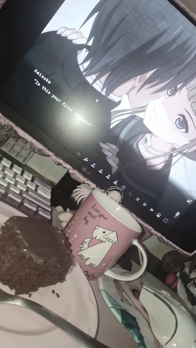 mailuvfeelwrong's tweet photo. Bolo ds chocolate com leite ♡
Hoje quero pegar o true ending de euphoria, se eu tiver paciência de jogar... https://t.co/hqswJo5Frn