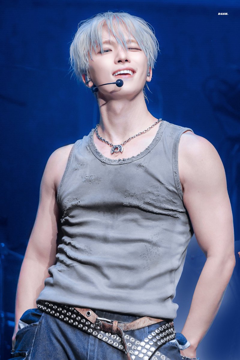 DashForDino211's tweet photo. 261010 吉BOARD SHOW IN MACAU

#디노 #DINO #이찬 #ディノ
#세븐틴 #SEVENTEEN
@pledis_17 https://t.co/90x9UTkS0e