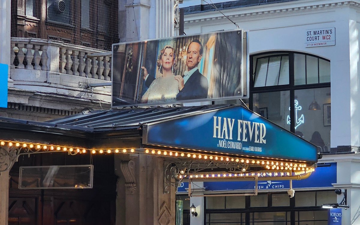 maidenmad's tweet photo. Fabulous afternoon with
#ChristineBaranski #RichardEGrant and their wonderful co-stars for #Hayfever 😍 https://t.co/8xrF3XD34u