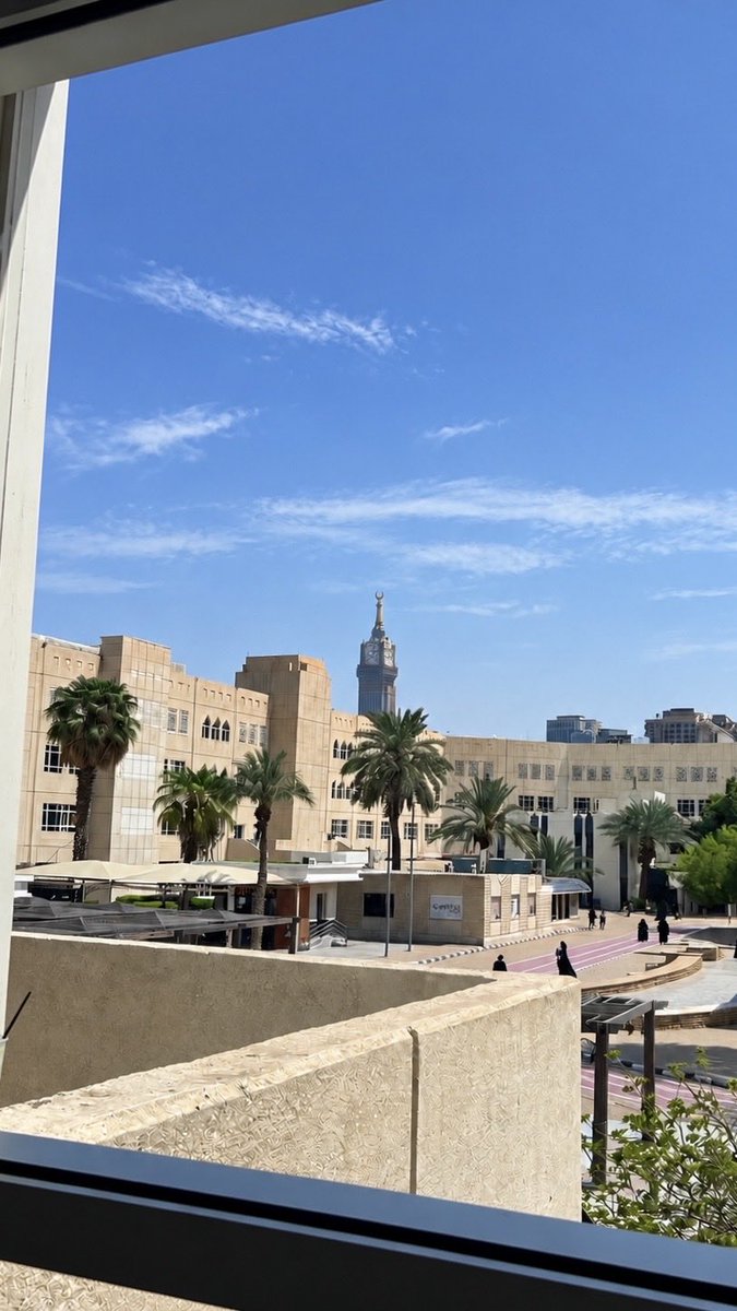 xoxgtf's tweet photo. same place diff day nun new https://t.co/mFHJXp7fAz