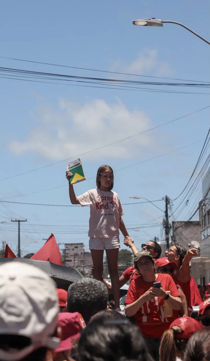 germanovarela's tweet photo. Nunca foi tão fácil escolher um lado https://t.co/XNpoR5xyRe