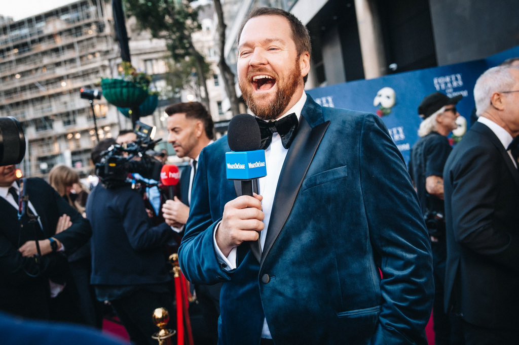 PhantomOpera's tweet photo. SPOTTED on the #Phantom40 red carpet. 👀 

Celebrating the legacy with some of the people who helped make it. 

📸: Danny Kaan https://t.co/isbPiHIPXe