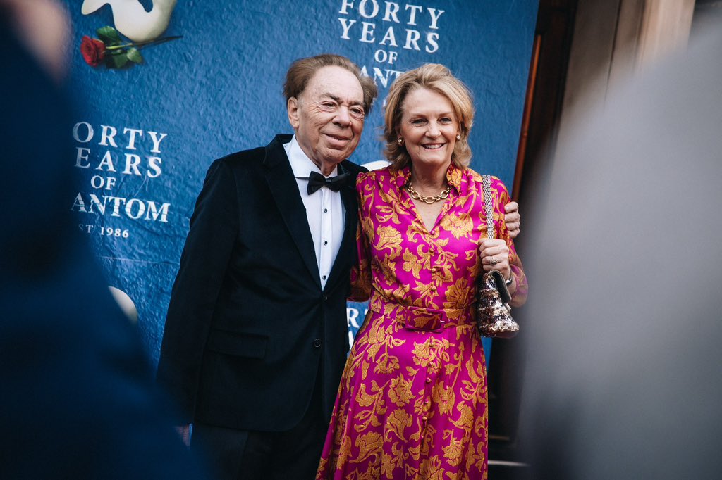 PhantomOpera's tweet photo. SPOTTED on the #Phantom40 red carpet. 👀 

Celebrating the legacy with some of the people who helped make it. 

📸: Danny Kaan https://t.co/isbPiHIPXe