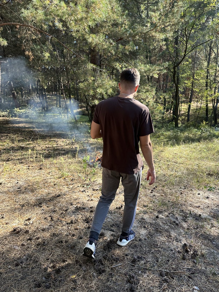 TheRoadTo_Mars's tweet photo. Chill day 🌳 https://t.co/qb7H4y7pPz