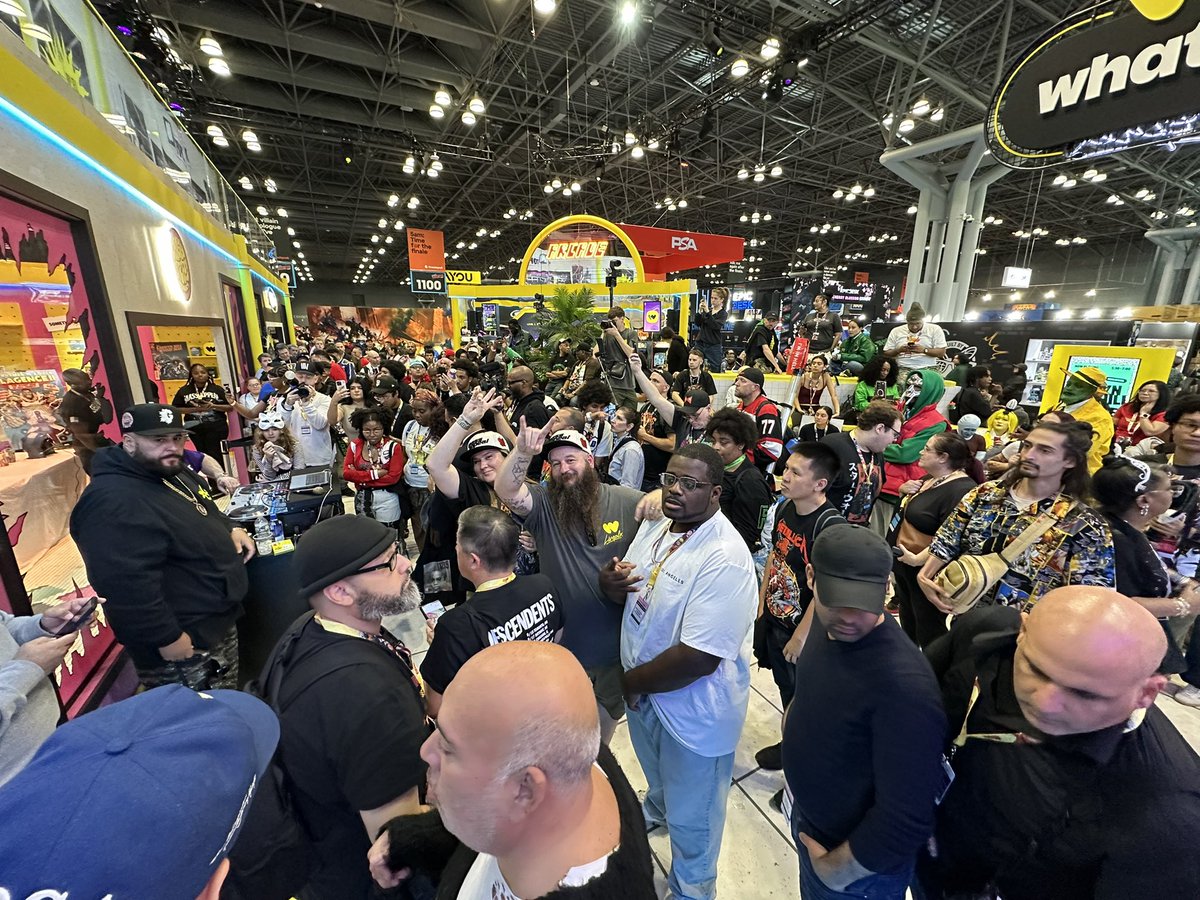 RobMarkman's tweet photo. If you’re at NY Comic Con make your way to Whatnot &amp; Mass Appeal 
Section 1000
History is about to be made https://t.co/rg51OmyUkl