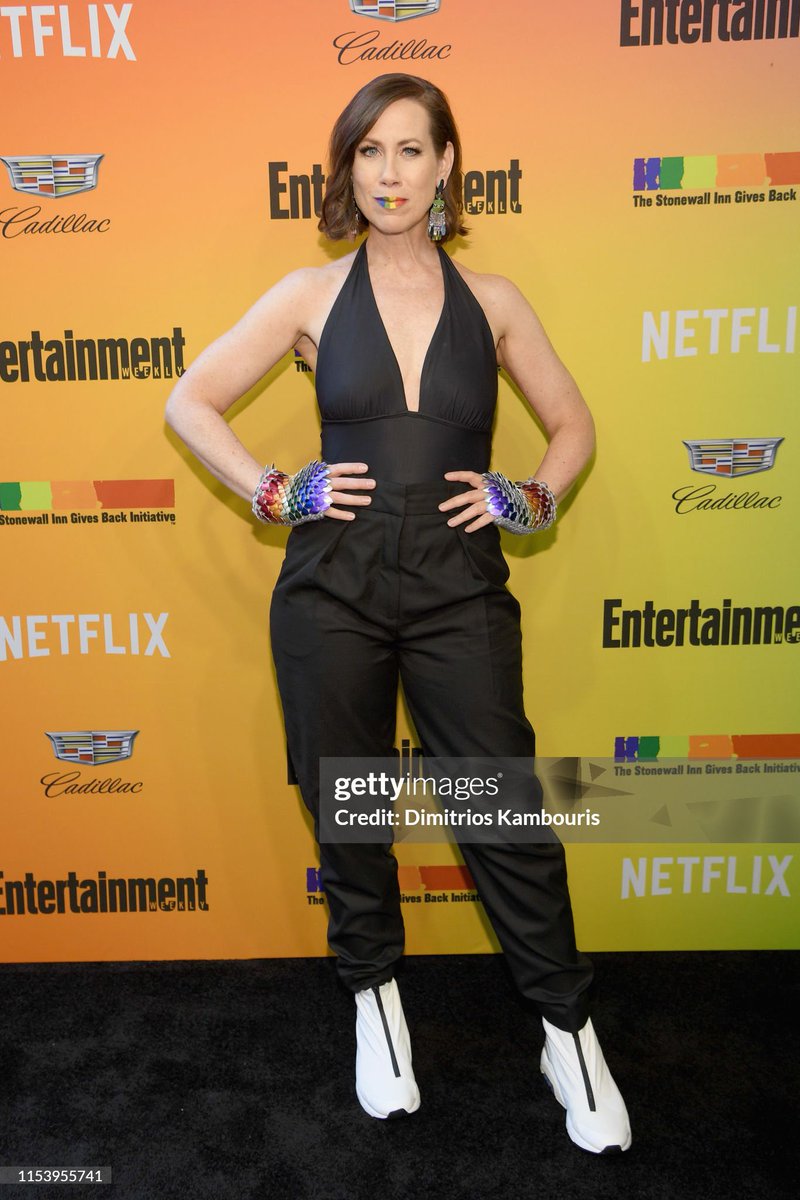 yurinonabus's tweet photo. this is still frying me, miriam went out of her way to include the pride flag in her outfit meanwhile if you look at the event on getty images everybody else was just dressed normal… i love her sm https://t.co/pb9TwQ7GGL