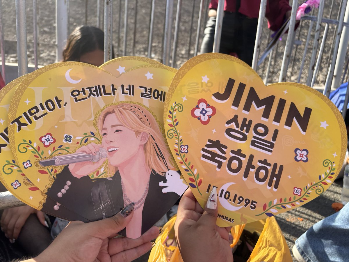 cconeres's tweet photo. PERU PAIS DE JIMIN CSMR https://t.co/eKWQZgLQgl